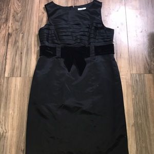 Adrianna Papell black silky velvety bow formal dress